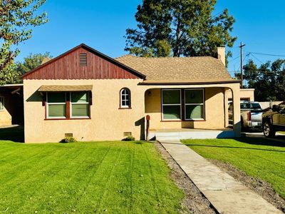 2965 E University Ave, Fresno, CA, 93703