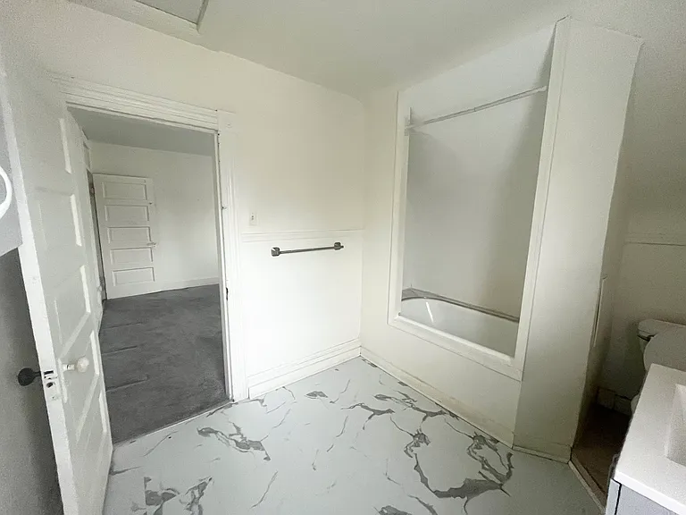 5117 Gwynn Oak Ave #1C — Photo 2