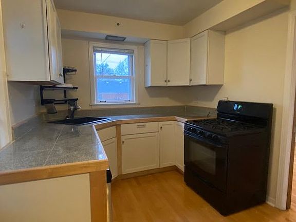 4th image of 533 N Lombard Ave #1