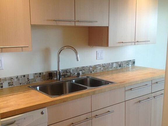 3rd image of 7060 Lincoln Park Way SW APT 304