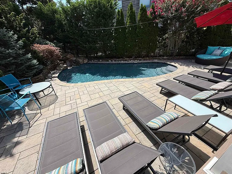 4 Brunswick Ct — Photo 35