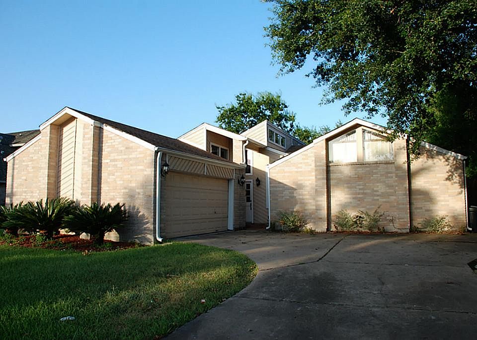 1st image of 8818 Parkcrest Forest Dr