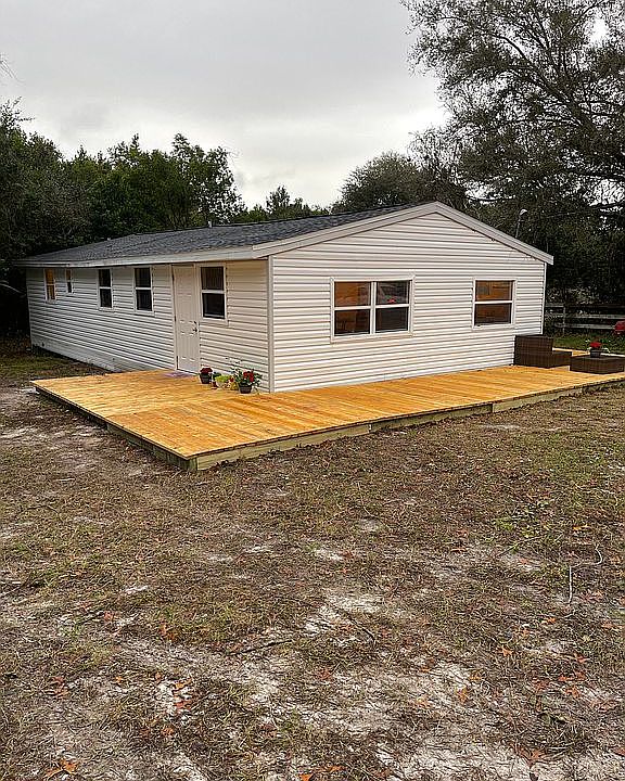 1st image of 10319 Oak Dr