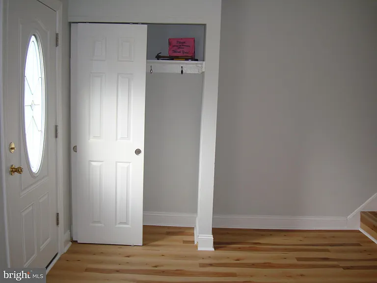 208 Moore Dr — Photo 4