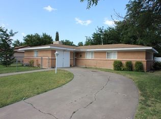 1206 S Michigan Ave, Roswell, NM 88203