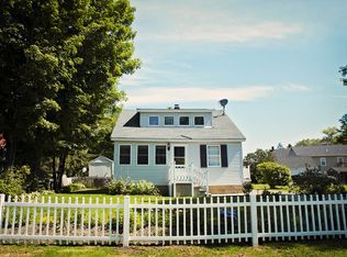 2 Forest St, Newbury, MA 01922
