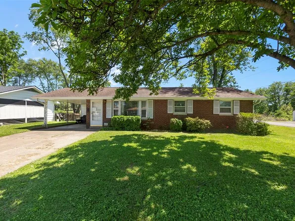 1305 Perkins St, Scott City, MO 63780