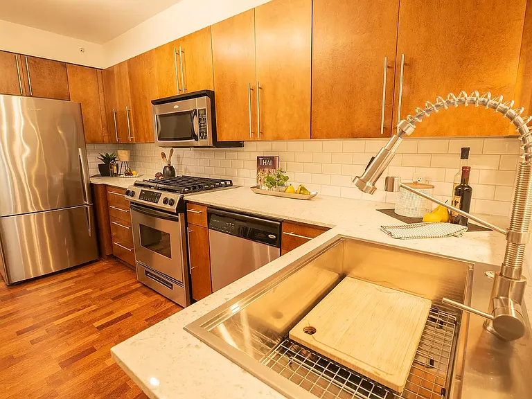 124 Bellevue Ave E #200 — Photo 5