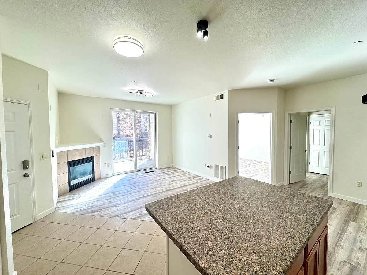 Building Photo - 7212 S Blackhawk St #1104