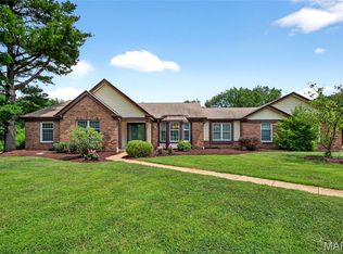 160 Highgrove Ct, Chesterfield, MO
