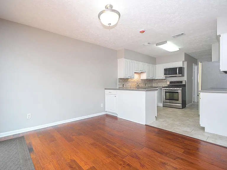 239 Malone St #B — Photo 8