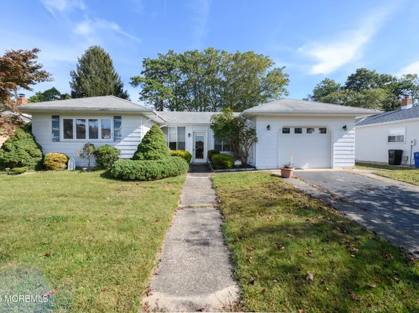 130 Rodhos Street, Toms River, NJ 08757