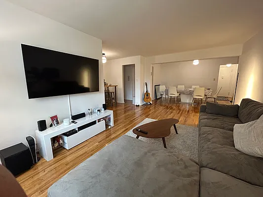 Rented by REAL New York | media 2