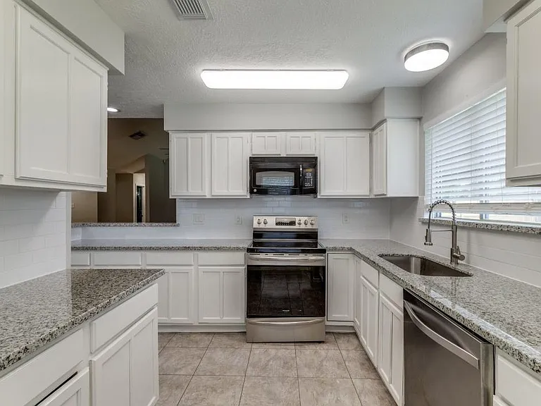 7218 Ridgeberry Dr — Photo 17
