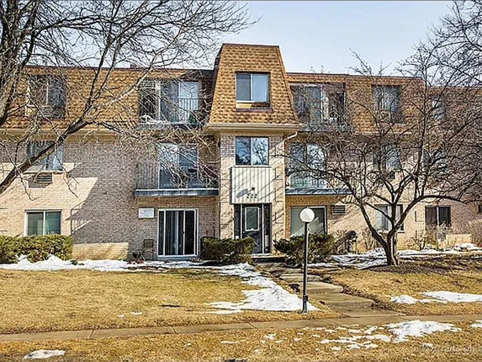 222 Shorewood Dr #1B