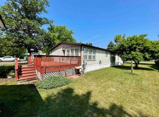 602 1st St, Maddock, ND 58348
