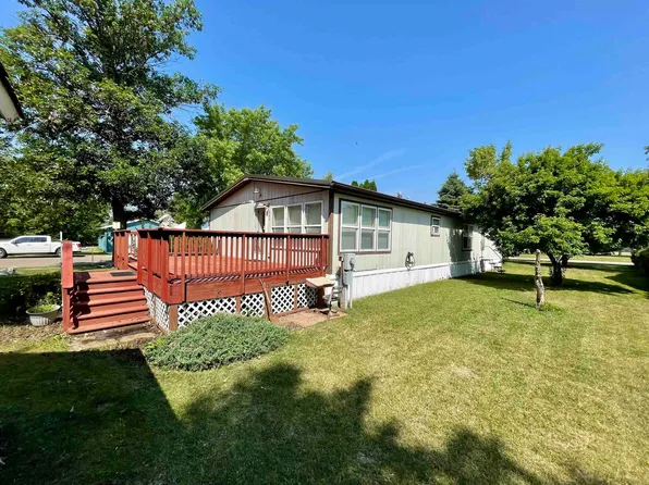 602 1st St, Maddock, ND 58348