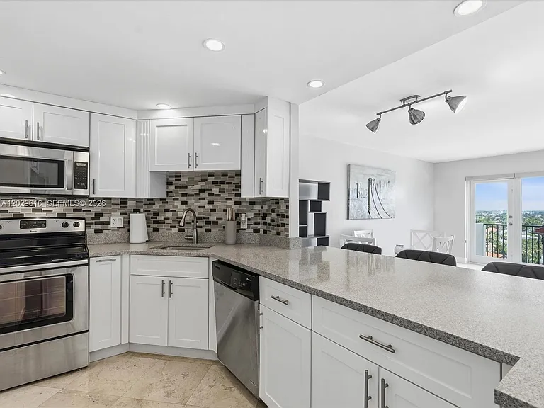 340 Sunset Dr #1407 — Photo 15