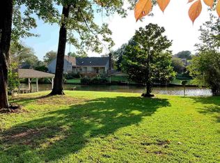 109 E Lake Dr, Brandon, MS 39047