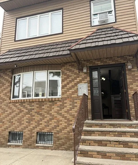 35 Gotthart St #1 — Photo 6