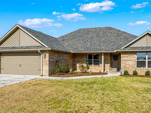 3rd image of 501 NW Spring Creek Rd