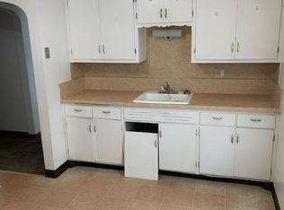 5858 N 67th St, Milwaukee, WI 53218