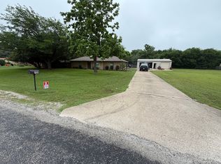 108 Carol Ln, Red Oak, TX 75154