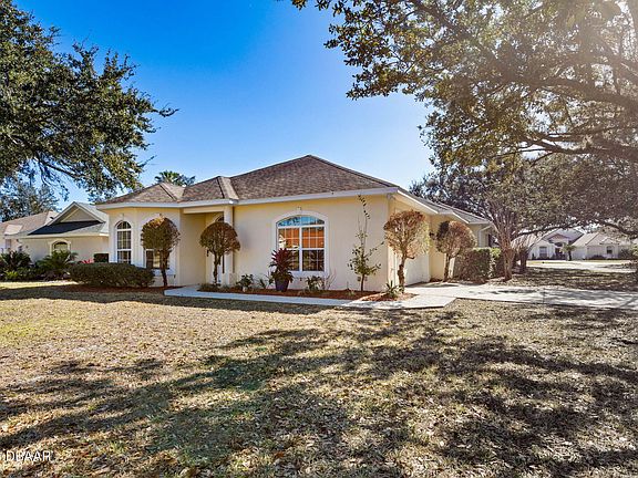 3rd image of 35 Acclaim At Lionspaw