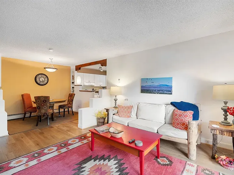 4229 Rock Creek Rd — Photo 1
