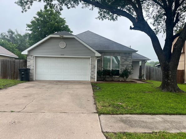 2203 Armadillo Dr