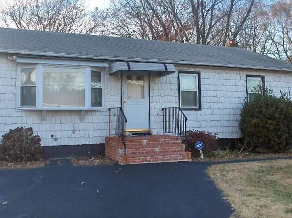 1710 Pine Grove Blvd, Bay Shore, NY 11706