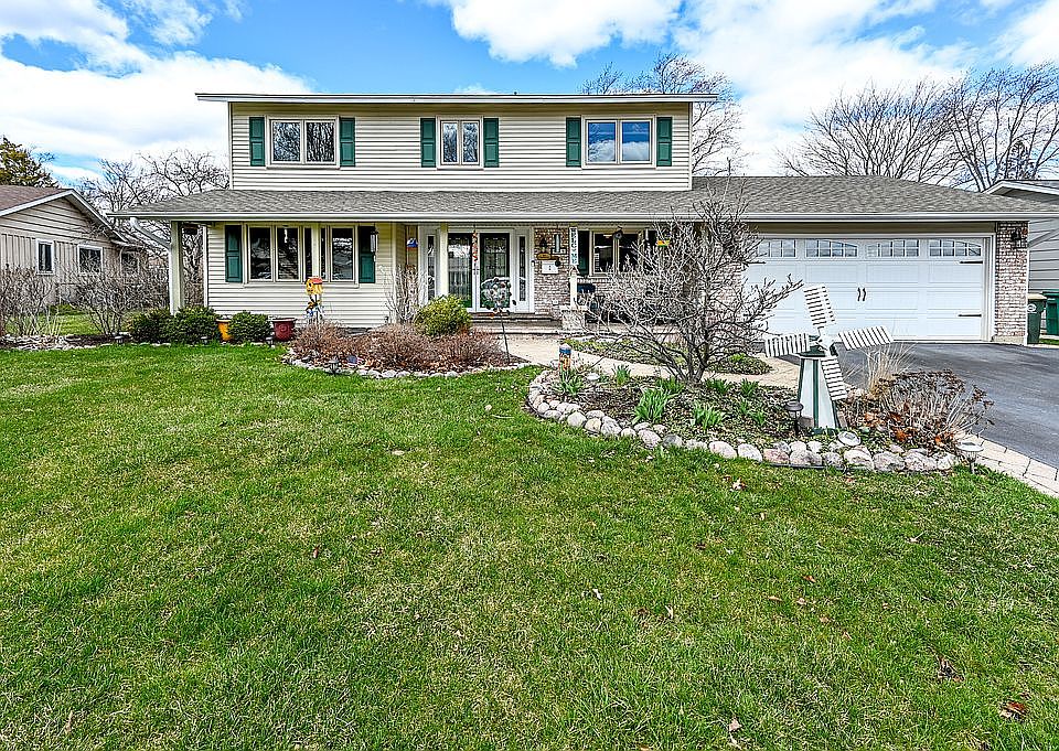 1st image of 44 Clearmont Dr