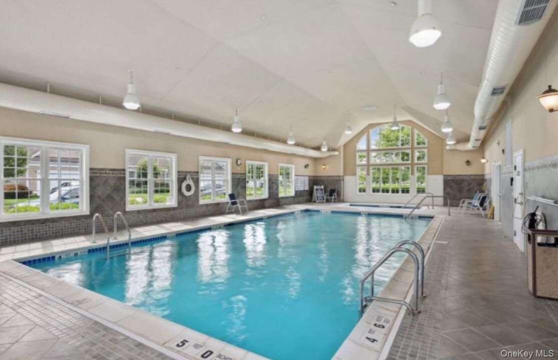  Your private Indoor Pool and Jacuzzi open all year round
