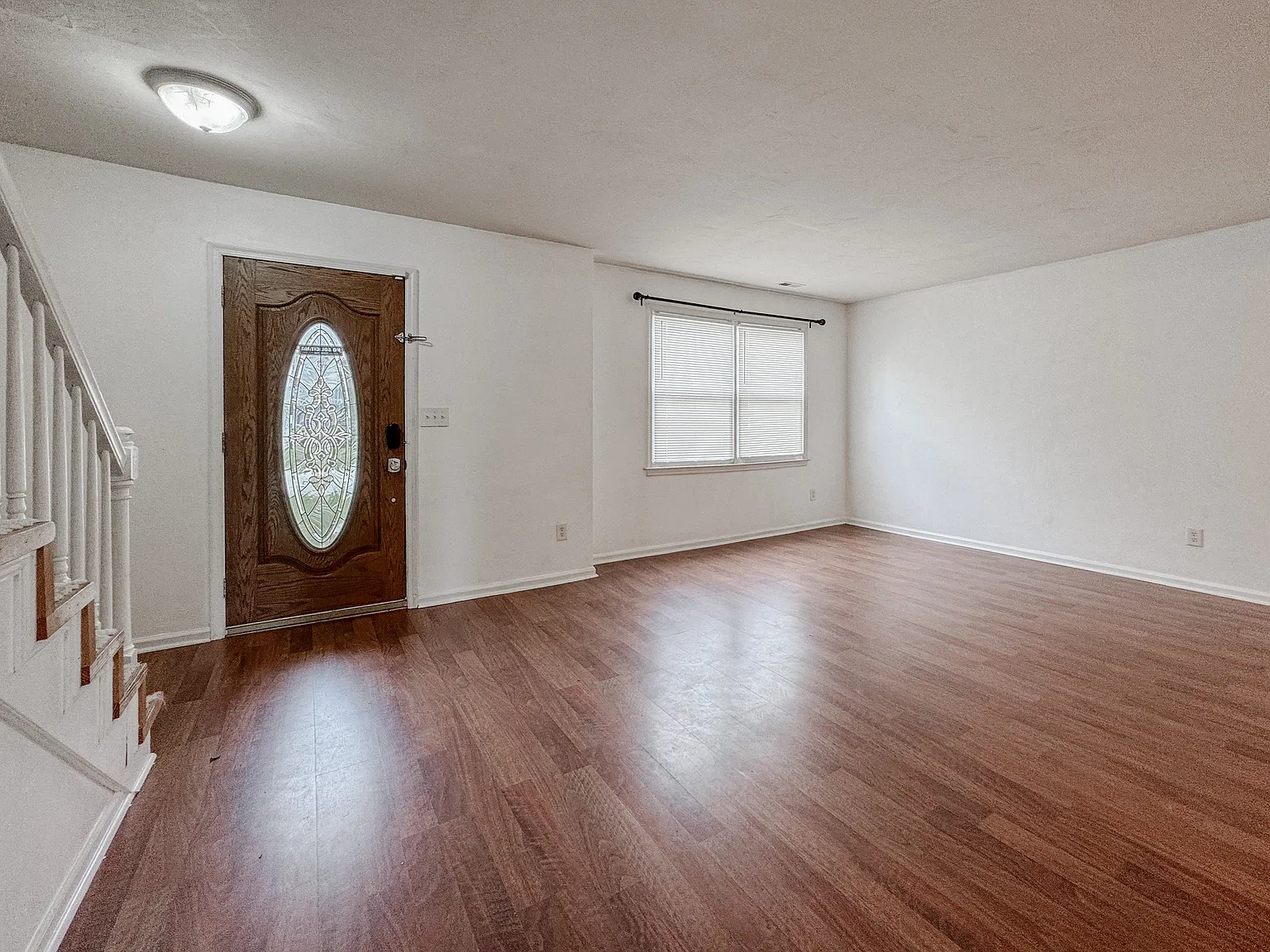 4 bed, 2.5 bath, 2005 sqft, $2,900 — Photo 2