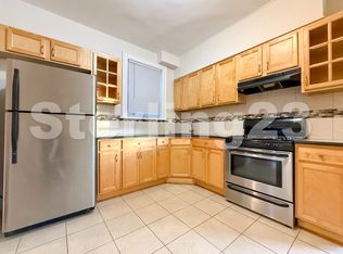 30-17 31st St #4, Astoria, NY 11102