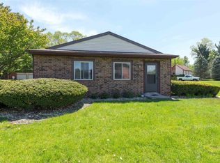 52174 Friars Ct, South Bend, IN