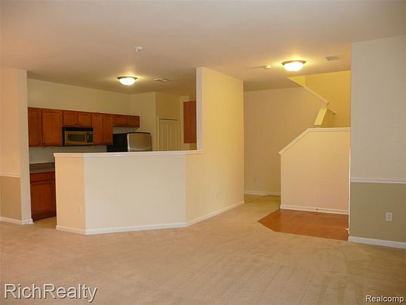 2nd image of 47736 Pembroke Dr