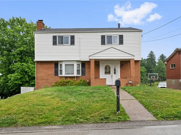 611 Pikeview Dr, Pittsburgh, PA 15239