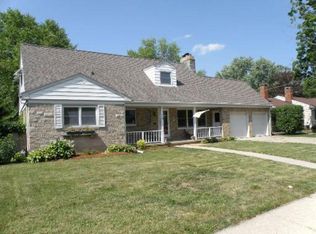 710 E 15th St, Sterling, IL 61081