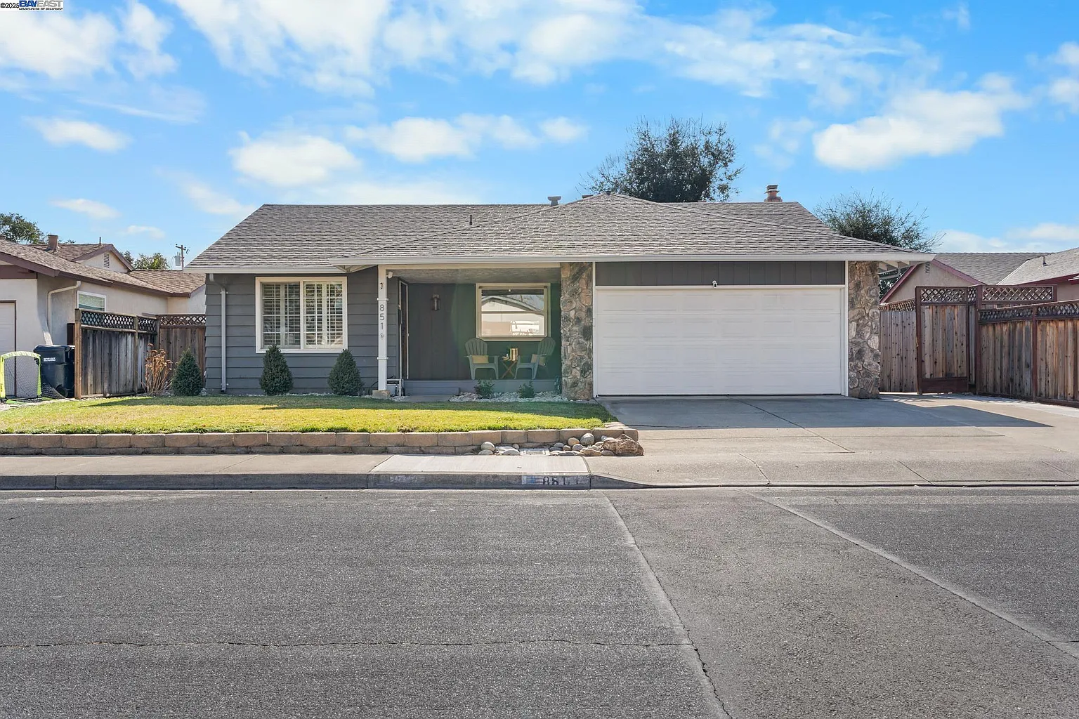 851 Chippewa Way photo 1