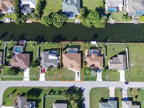 5th image of 102 SE 17th Ave