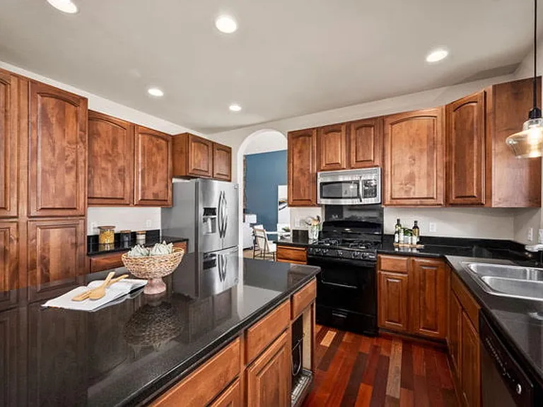 2547 W Blackberry Loop — Photo 14