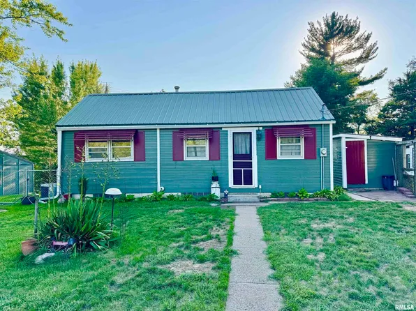 944 42nd St, New Boston, IL 61272