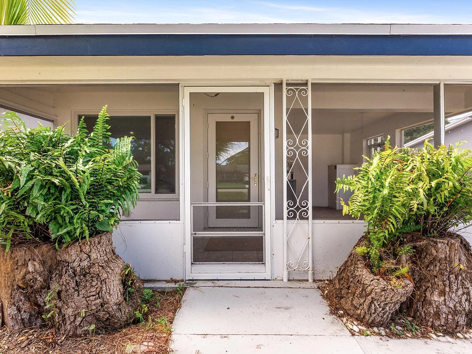 3 bed, 2.0 bath, 1290 sqft, $3,450 — Photo 3