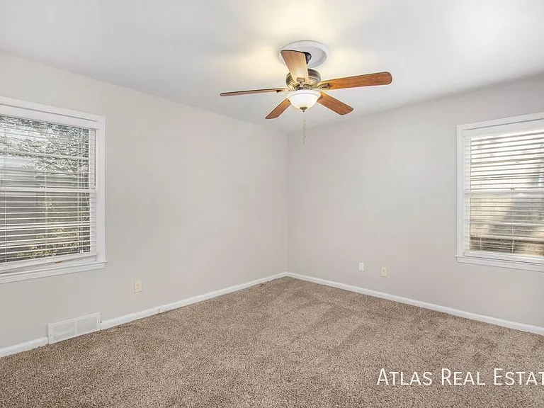 8036 Reinhardt Ln — Photo 11