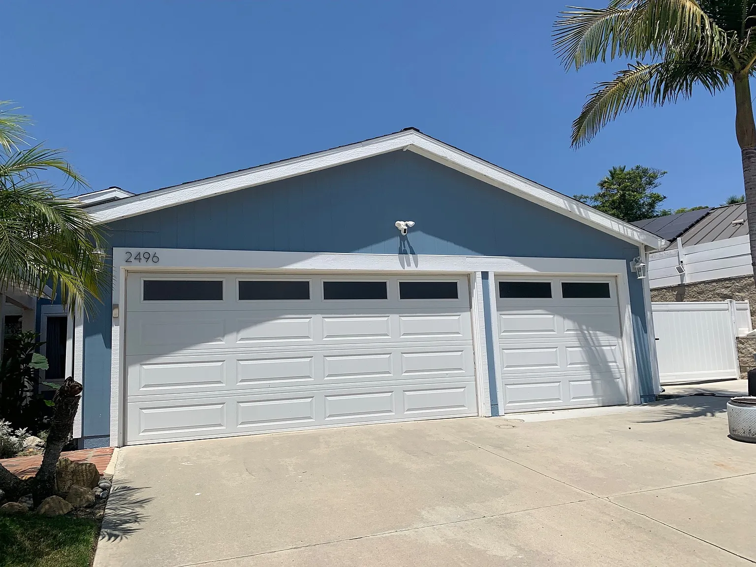 4 bed, 2050 sqft, $5,600 — Photo 2