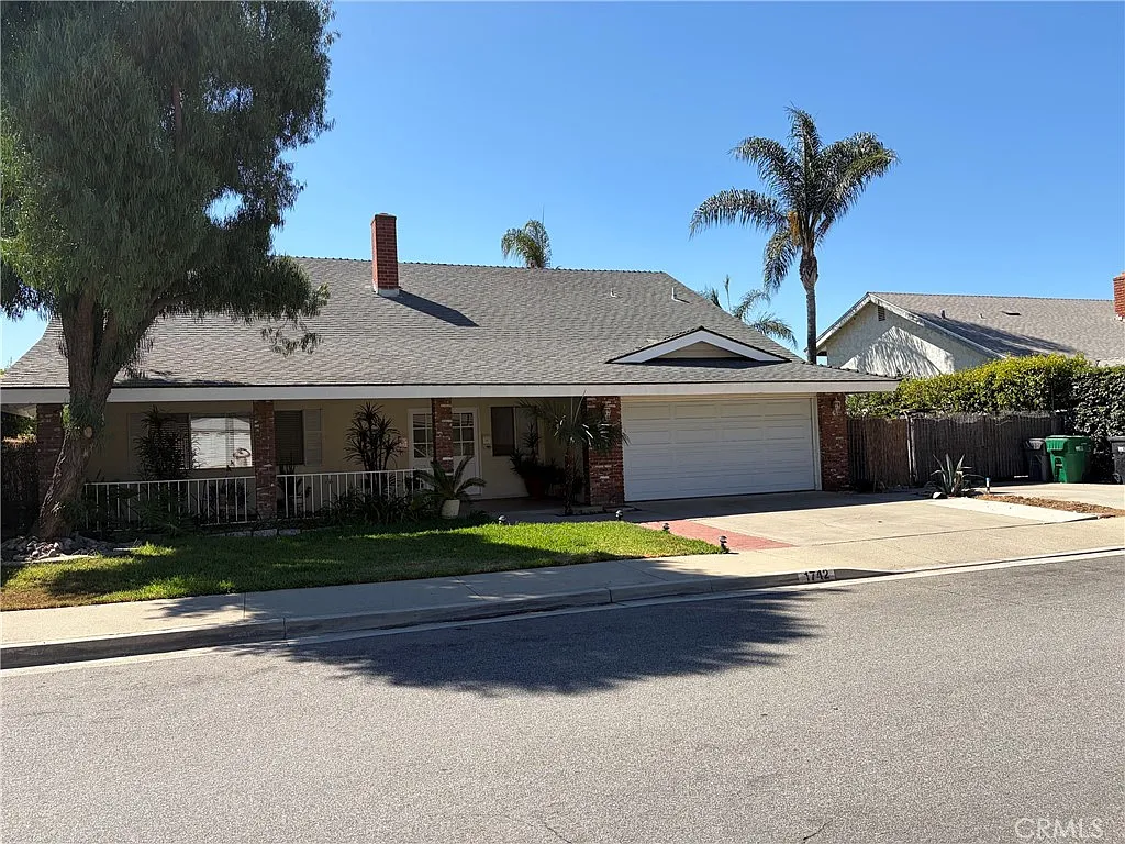 4 bed, 2179 sqft, $4,500 — Photo 2