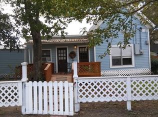 210 E 2nd St, Elgin, TX 78621