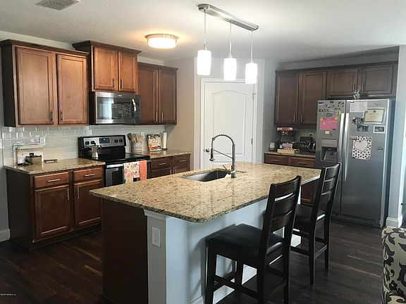 4th image of 3271 Canyon Falls Dr