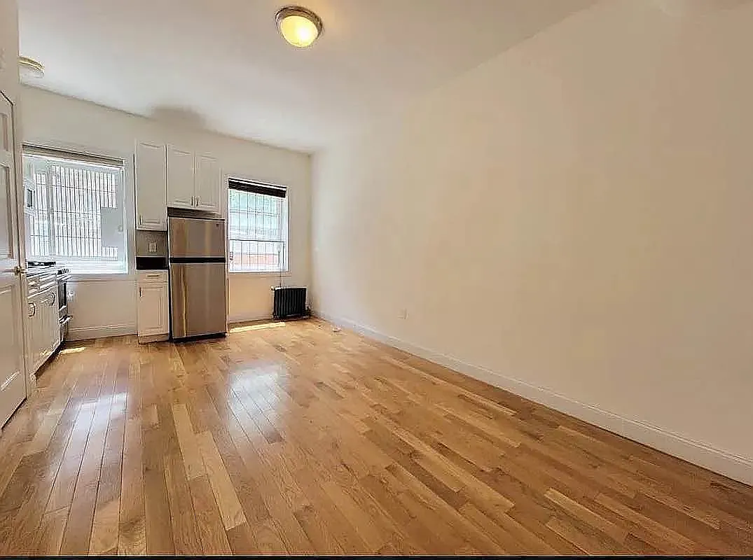 111 East 26th Street — Photo 2